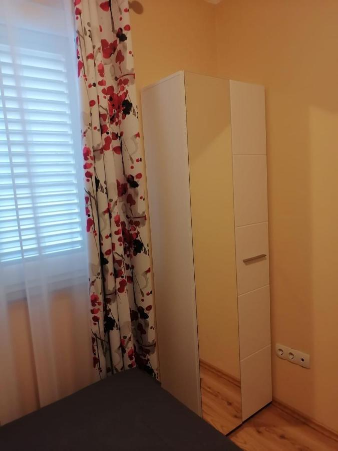 Ferienwohnung Ena Turanj Exterior foto
