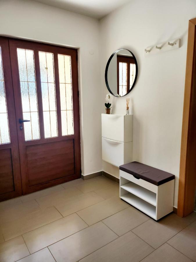 Ferienwohnung Ena Turanj Exterior foto